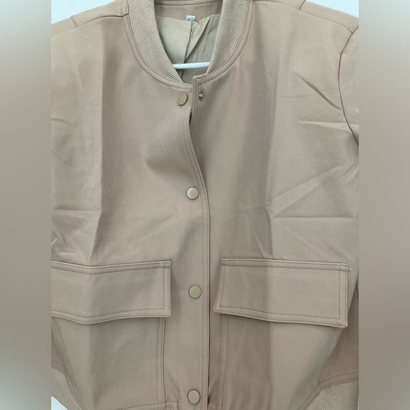 Amazon Bomber Jacket - Picture 3 of 3